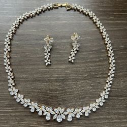 Rhinestone Snowflake Earrings And Necklace Faux Gold