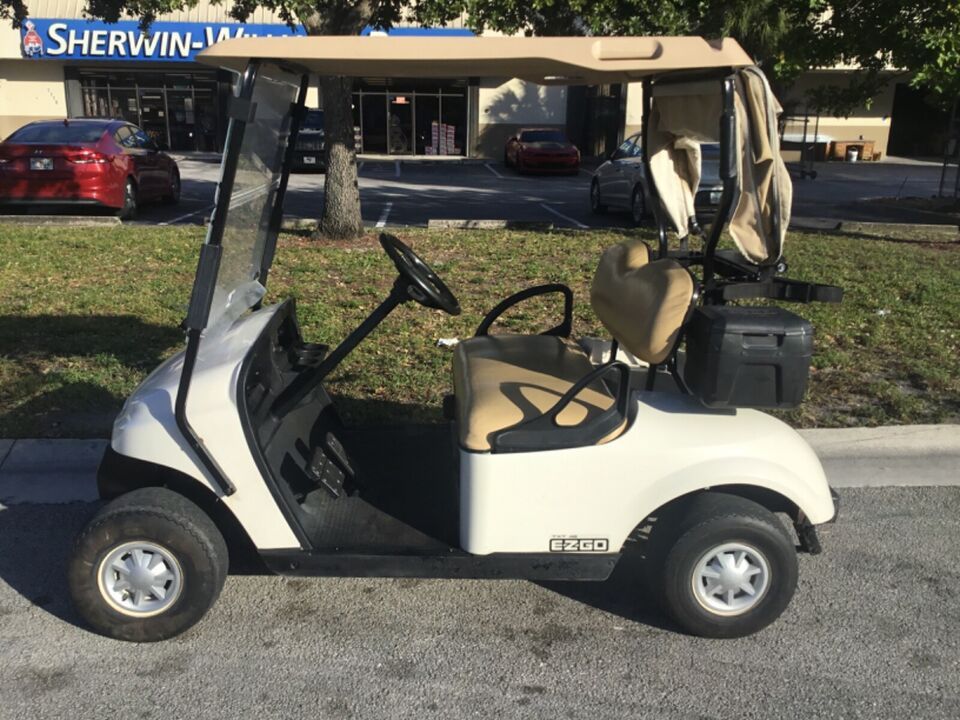2018 white EZ-GO Golf cart - Lithium Battery 48v TXT Elite 2 seat Passenger golf cart cabana