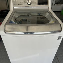 LG TOP LOAD WASHER ( Fairly New) 