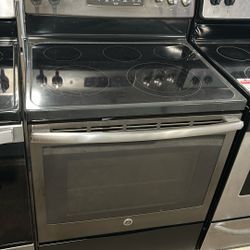 Black Stainless Glasstop Electric Stove