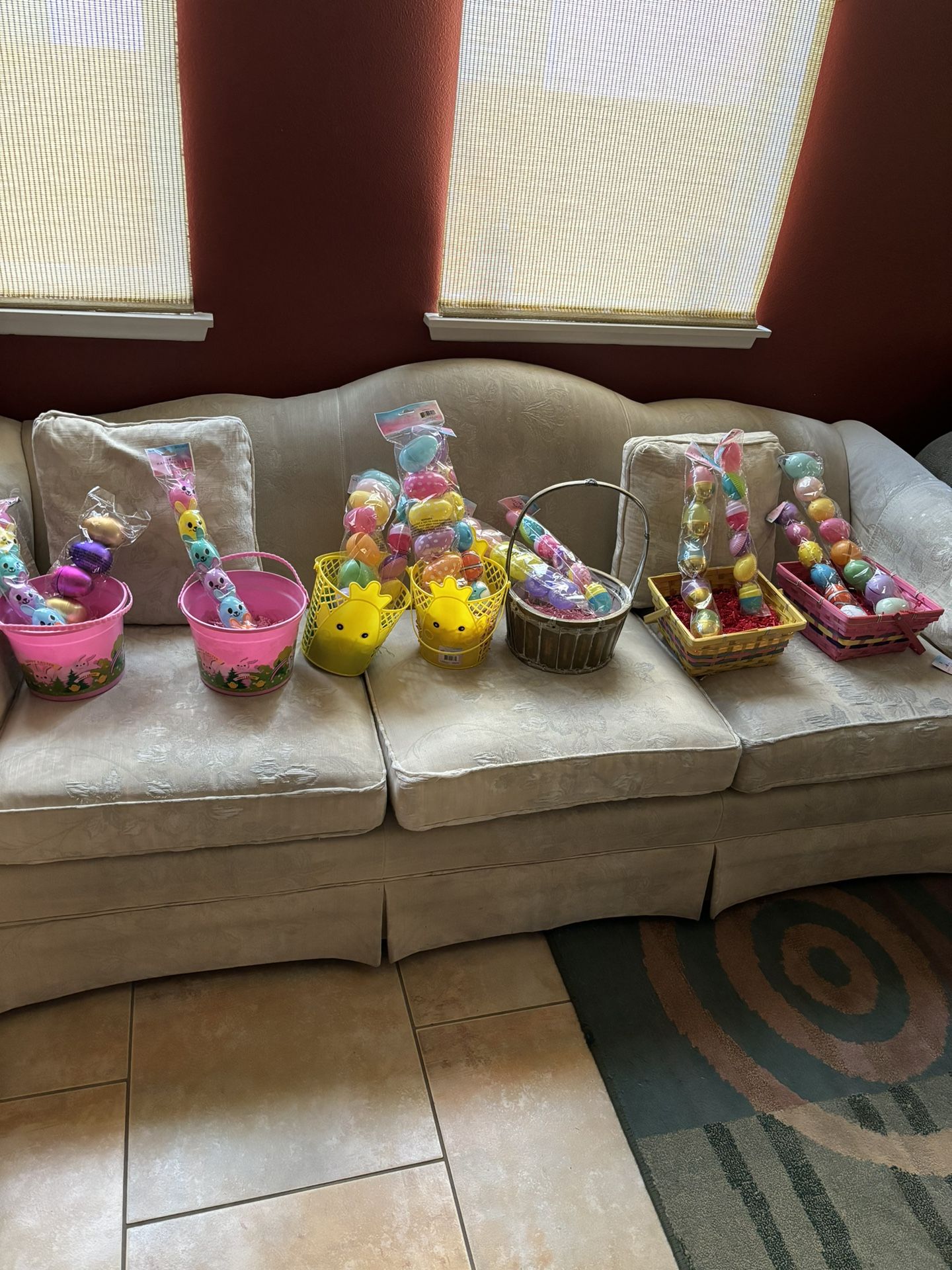 7 Easter Eggs Basket With Eggs