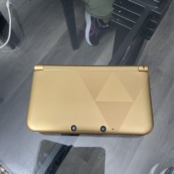 Gold Zelda 3DS Link Between Worlds XL