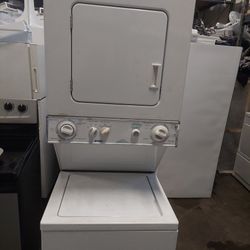 Stack..vwadher Dryer 24" W.