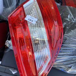 Benz C350 Tail Light