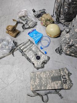 $250. Military accessories Lot. NOT selling separately. Miami 33130.
