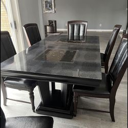 Dining table with 6 chairs set