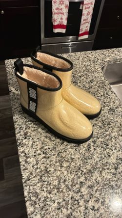 Woman’s Ugg Boots