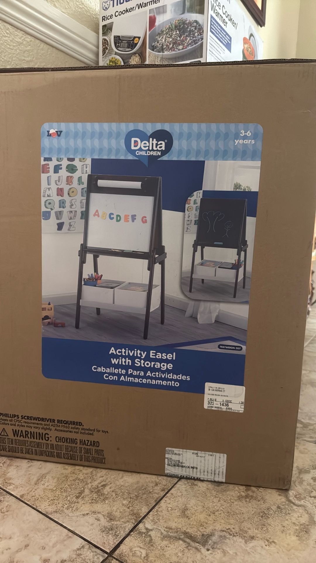 Delta Children Easel With Storage