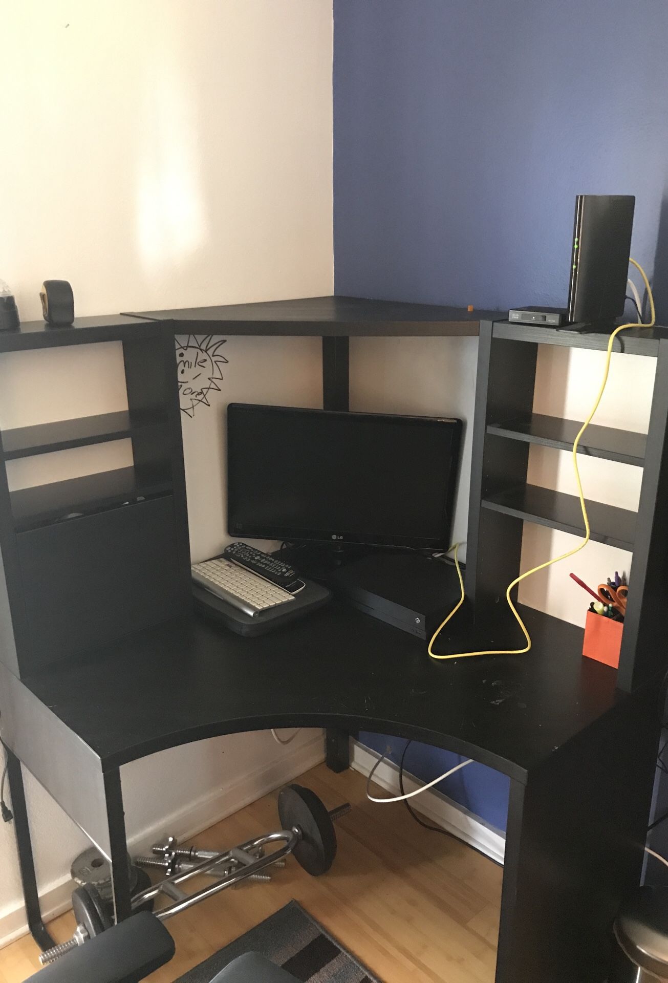 Black corner desk