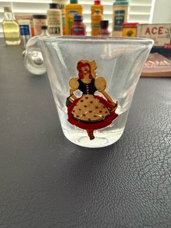 Peekaboo shot glass