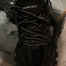 Balenciaga tracks 1:1