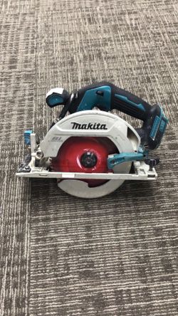 Mikita Circular Saw