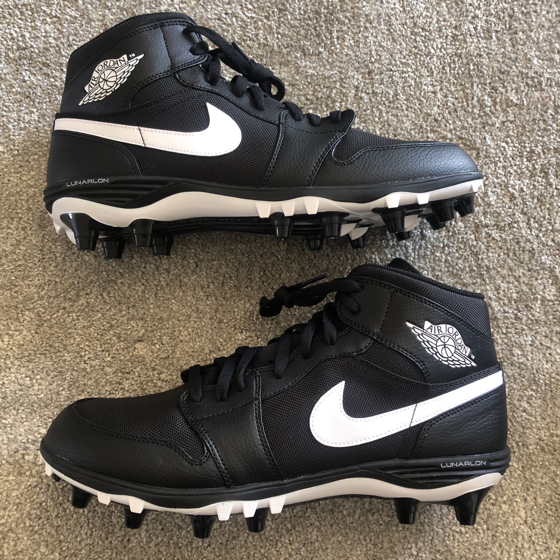 nike football cleats size 12