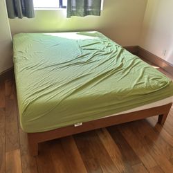 Queen Bed Incl Mattress