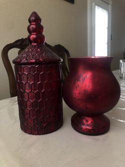 Red decor
