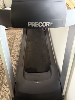 Precor c932 Treadmill