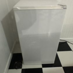 Small Fridge 