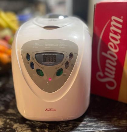 Sunbeam BreadMaker Programmable Model 5891 Bread Maker Machine