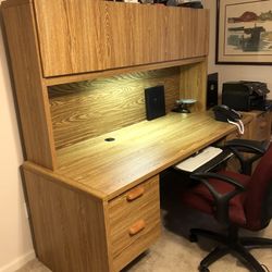 Office Desk with Hutch, keyboard and mouse holder, 