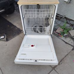 Dishwasher New Hasn't Been Used