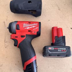 Milwaukee M12 FUEL™ 1/4 Drive Impact Wrench