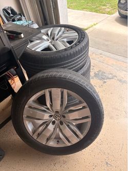 2020 VW Atlas stock rims and tires