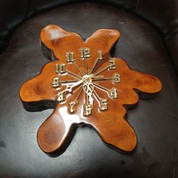 burlwood clock