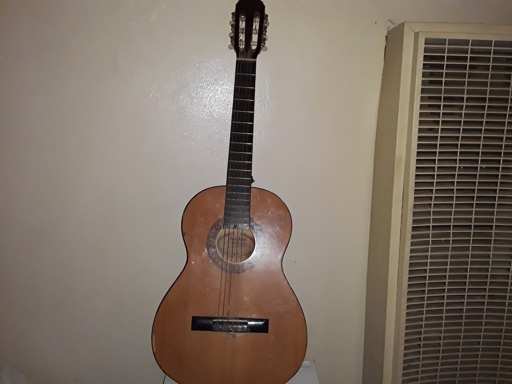 Sunlite Acoustic Guitar w/strap