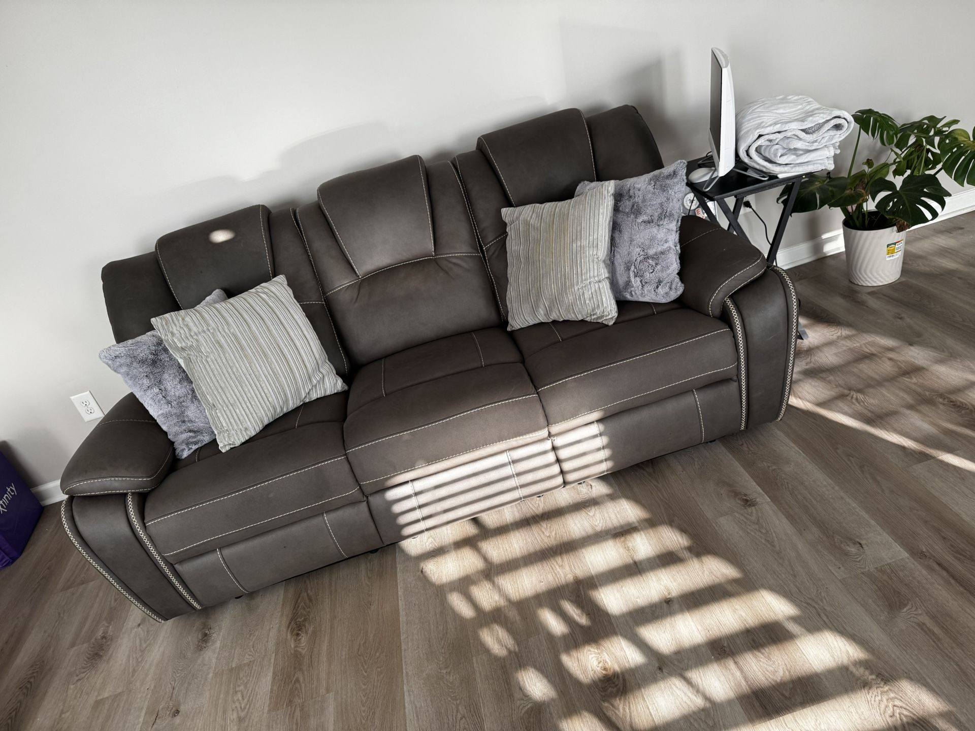 Reclining Couch And Lazy Boy Chair