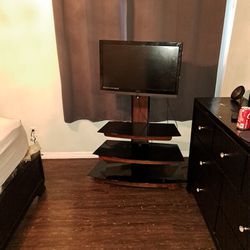 32" TV &  TV Stand Combo Available Make Offer!