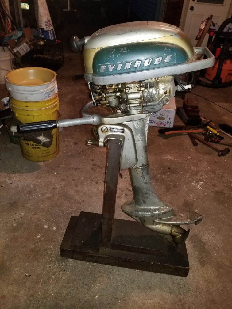 Late 1930s early40s evenrude motor