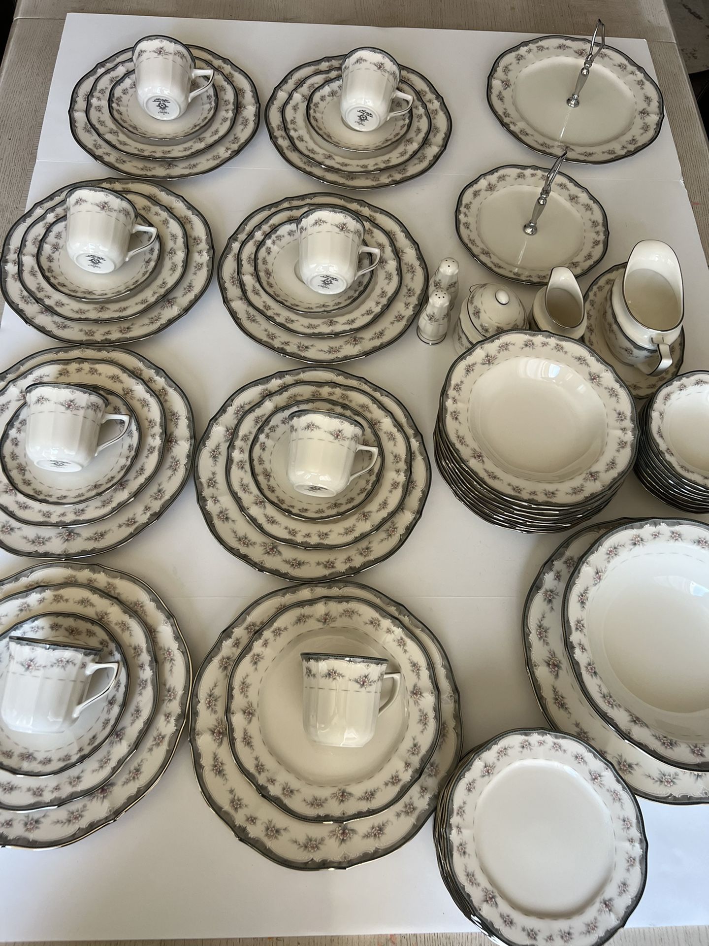 Noritake Ivory China Dining Set