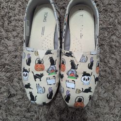 Toms
