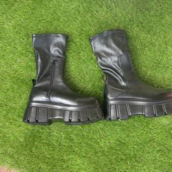 Vinyl Slip On Platform Boots Size 8 