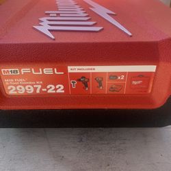 Milwaukee Fuel 4 Drill And Impact Driver (Empty Cases)  $25  Cajas Milwaukee Para Combo Drill Y Impacto 