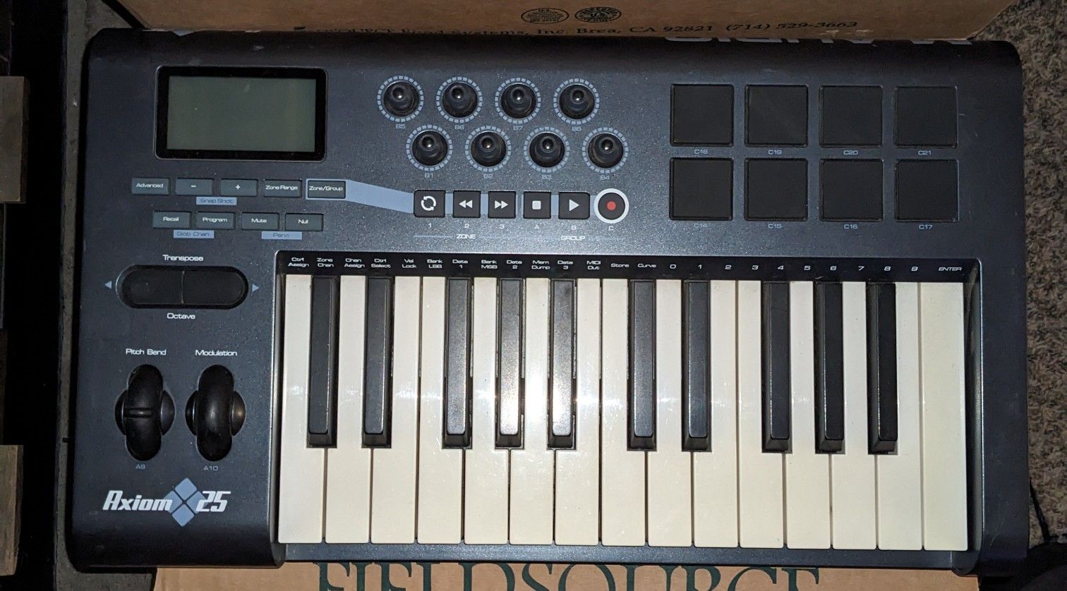 M- Axiom 25 Controller