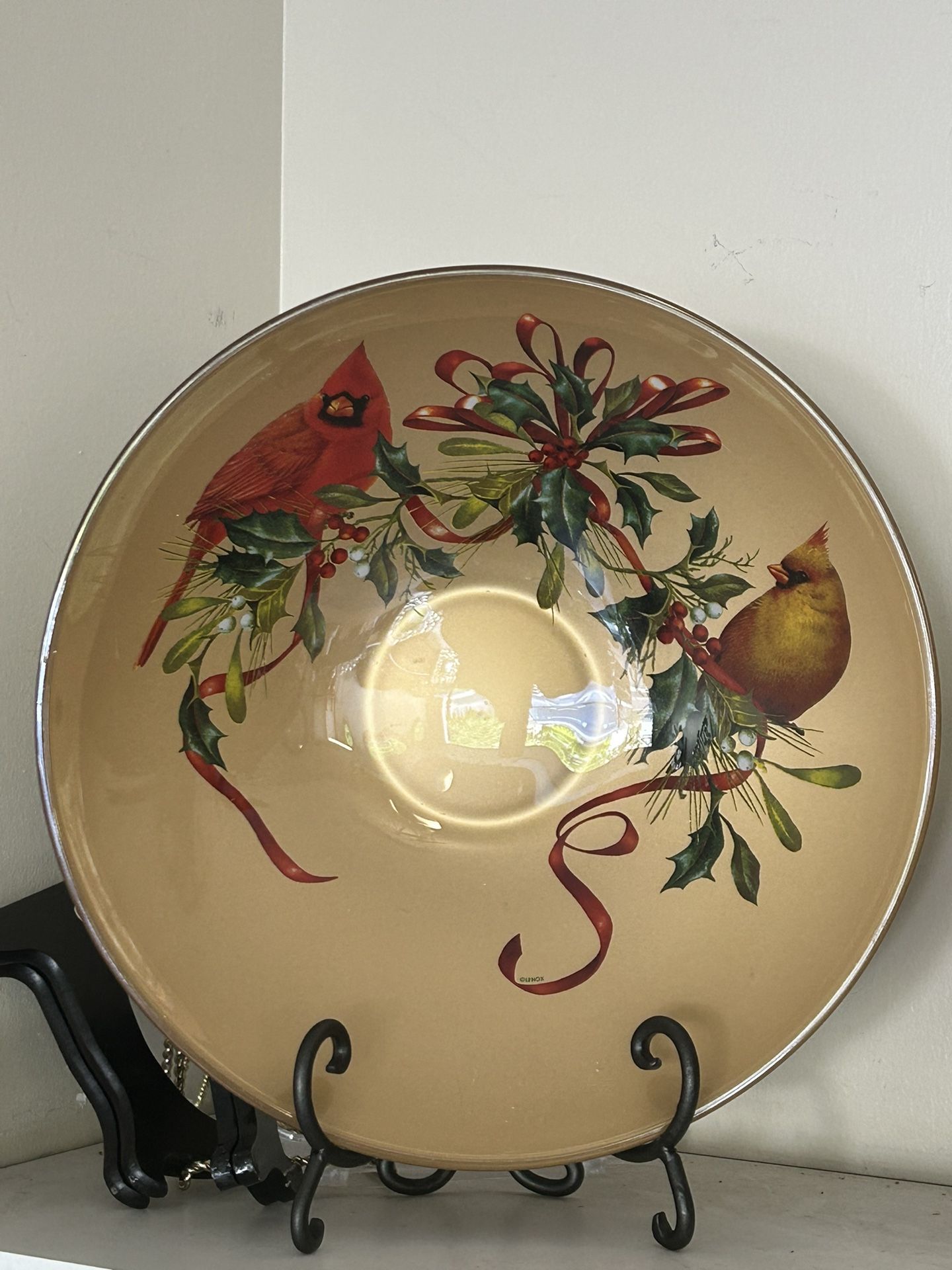 Beautiful Bowl With Cardinals 14”