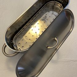 Fish poacher steamer