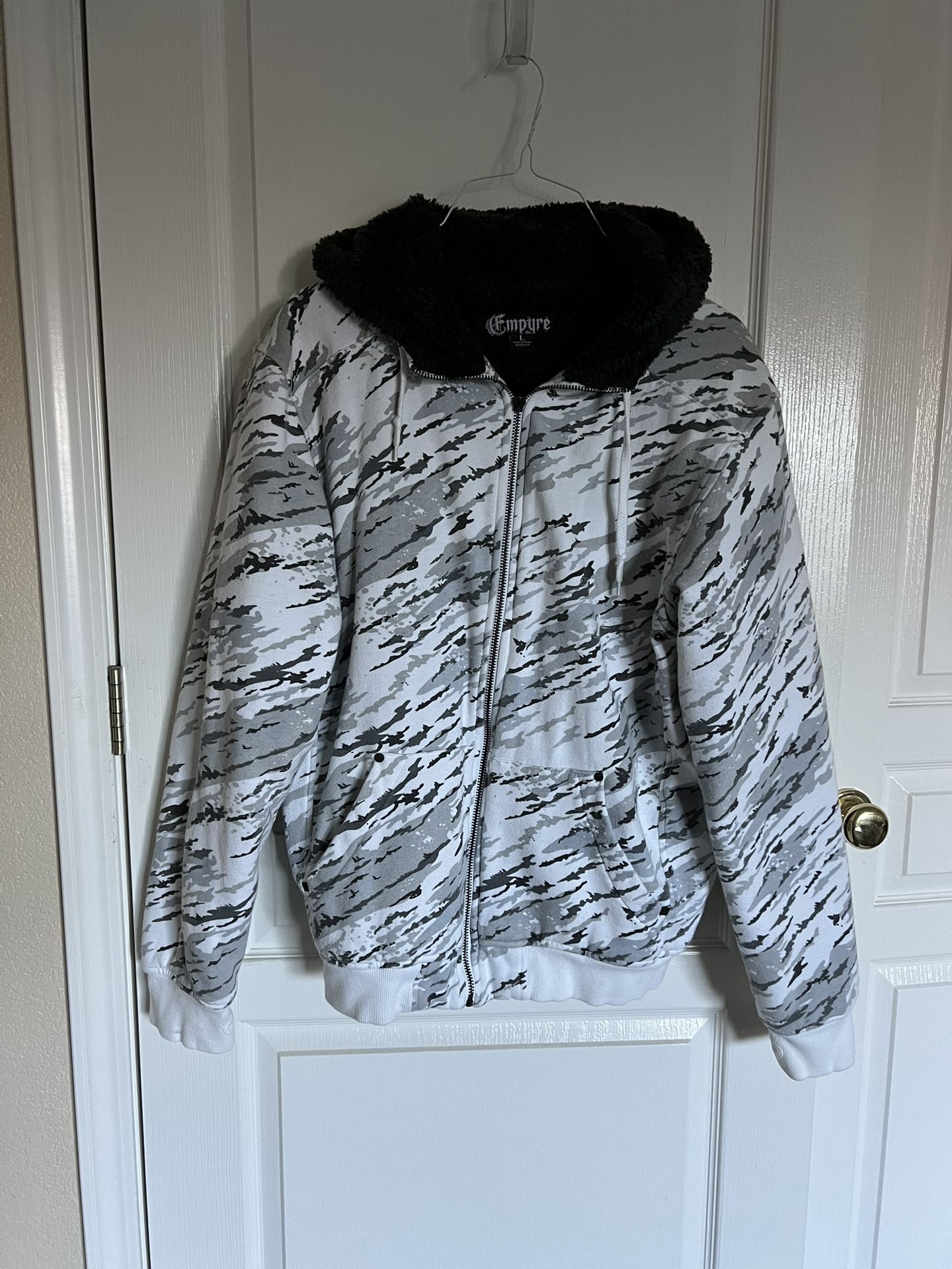 Empyre Men’s Zip Hoodie with Fur Lining - Size Large 
