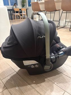 Nuna PIPA Carseat