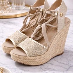 👡 Guess Lace Wedge Sandals – Size 5.5 – Used Once