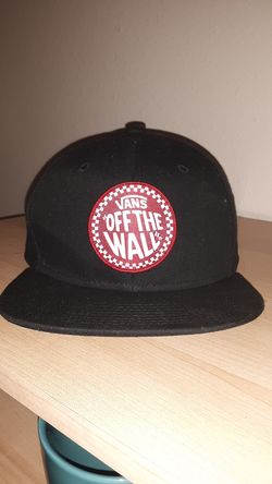 Vans black with red and white checker hat
