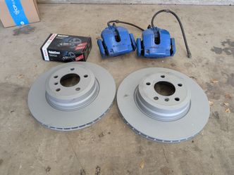 E70 rear calipers X50i. Upgrade for 35d