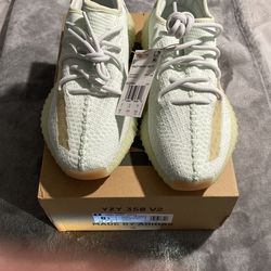 Yeezy 350 Hyperspace