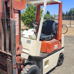 Nissan Pneumatic Forklift