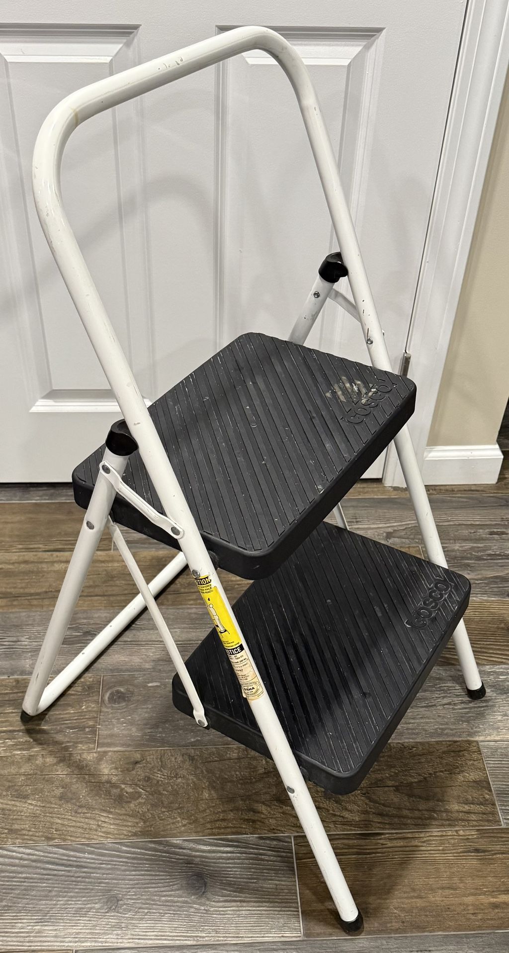 Cosco 2-Step Ladder Model 11-302 