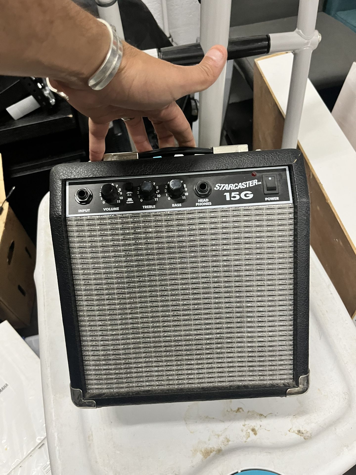 Fender Starcaster 15G 28 Watt Guitar Amp Music Amplifier Good Condition!