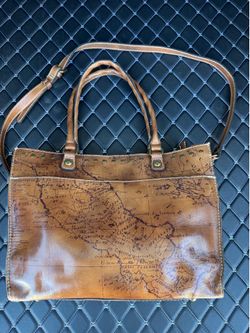 Patricia Nash Leather Hand Bag.