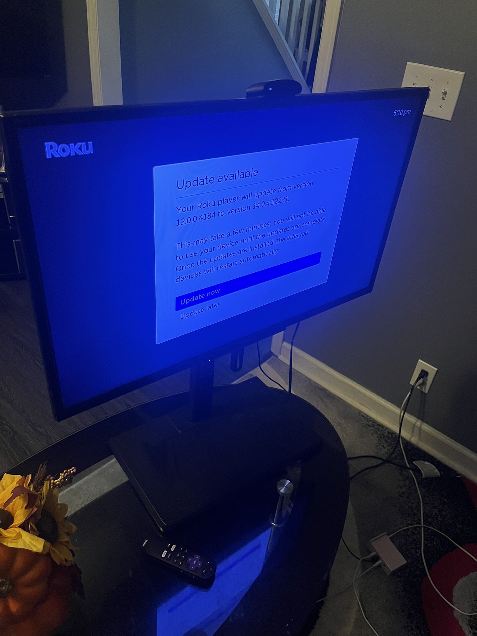 32 Inch Sony TV W/ Roku And Mounted Stand