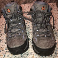 Women’s Merrell Hiking Boots (little Cut)